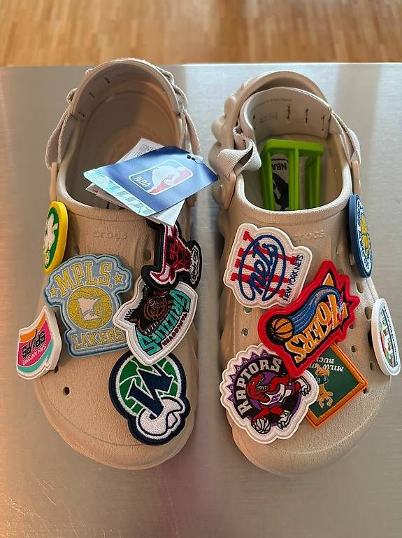 Crocs Herrenschuhe: Crocs: NBA Echo Clog Grösse 43 – Neu und originalverpackt aus St.Gallen von marcooo2
