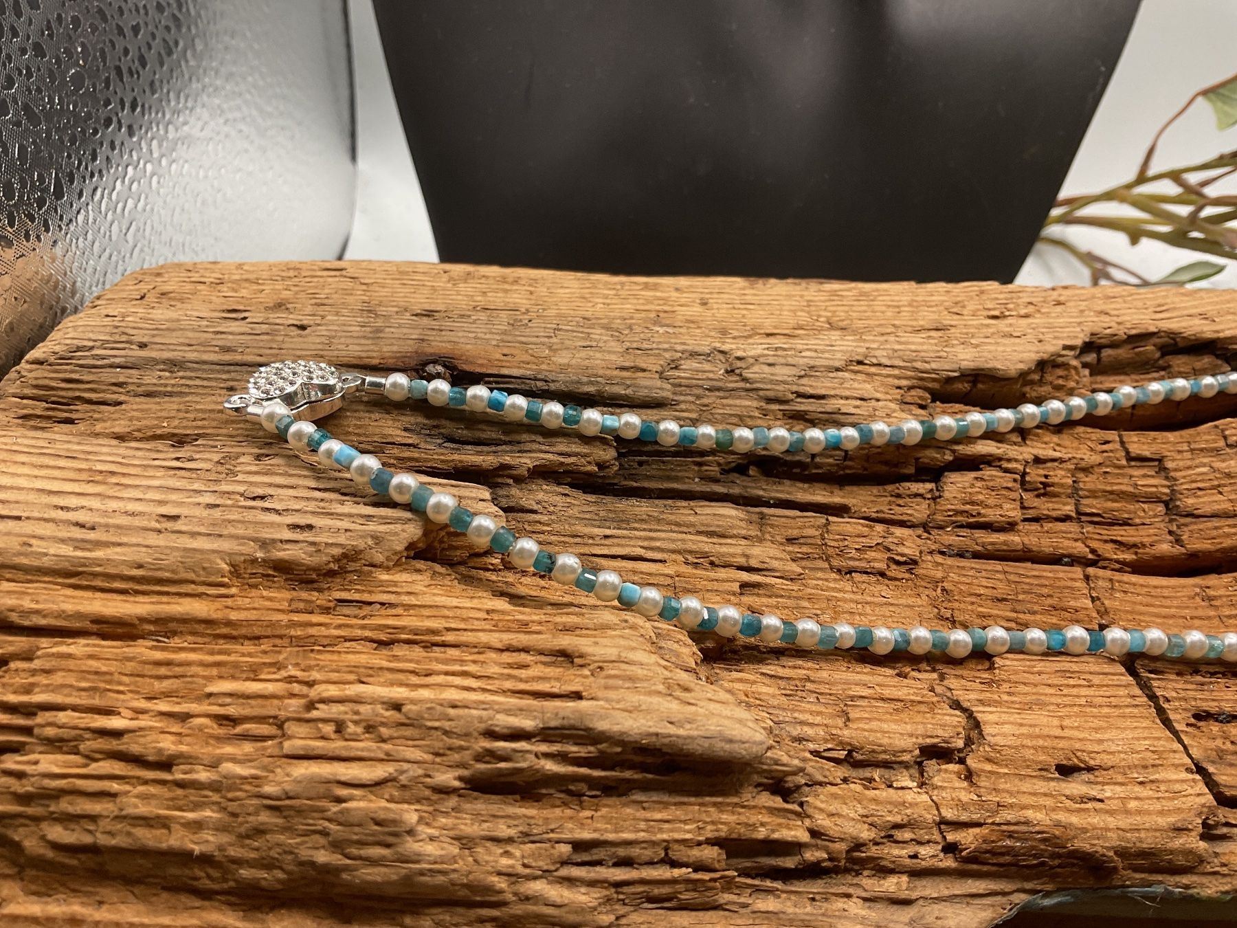 Catenine: Collier mit kleinen Apatiten und Perlen, Länge 42cm – Nuovo (secondo la descrizione) da luzern venduto da Alpendorf1 1