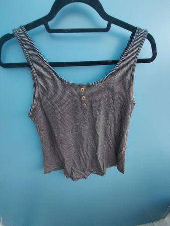 Schicker Streifen T-Shirt mit Knopfleiste, Grösse S