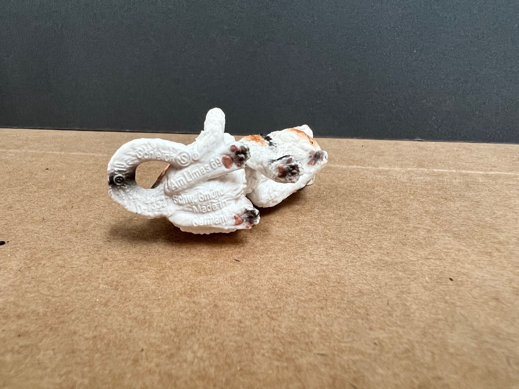 Schleich Statuette: Schleich 13675 Katze, putzend – Usato da Ennetbaden venduto da mapa05 2