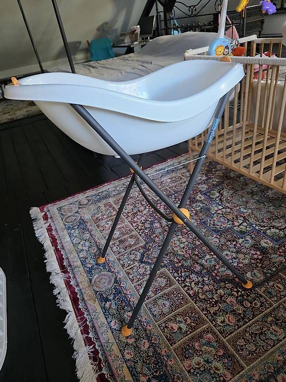 Badespass: Baignoire bébé avec support sur pieds – Gebraucht aus Genève von kat_m7lj 1