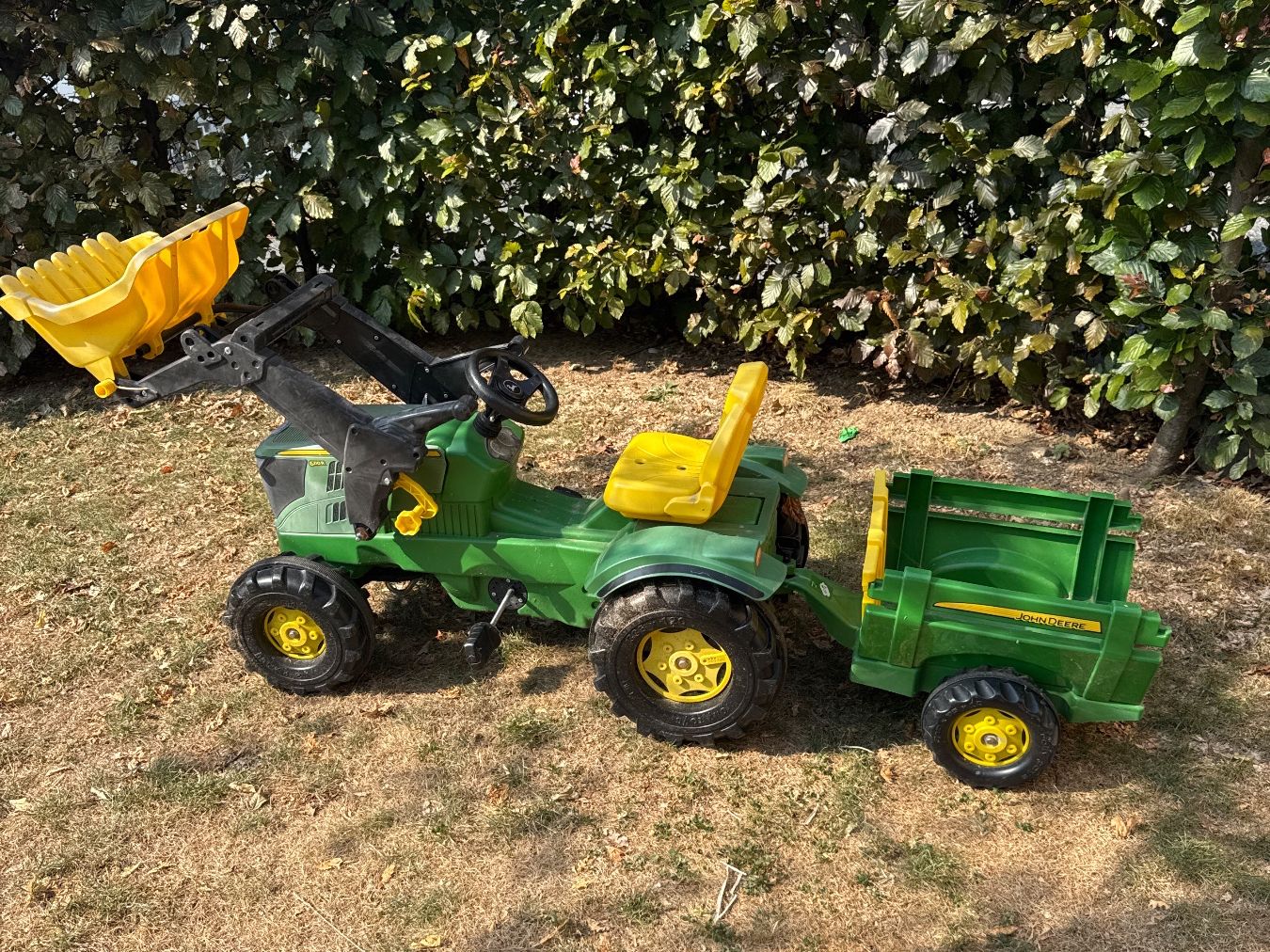 John Deere Fahrzeuge für Kinder: John Deere Kindertraktor mit Anhänger – Gebraucht aus Frasnacht von DJanout