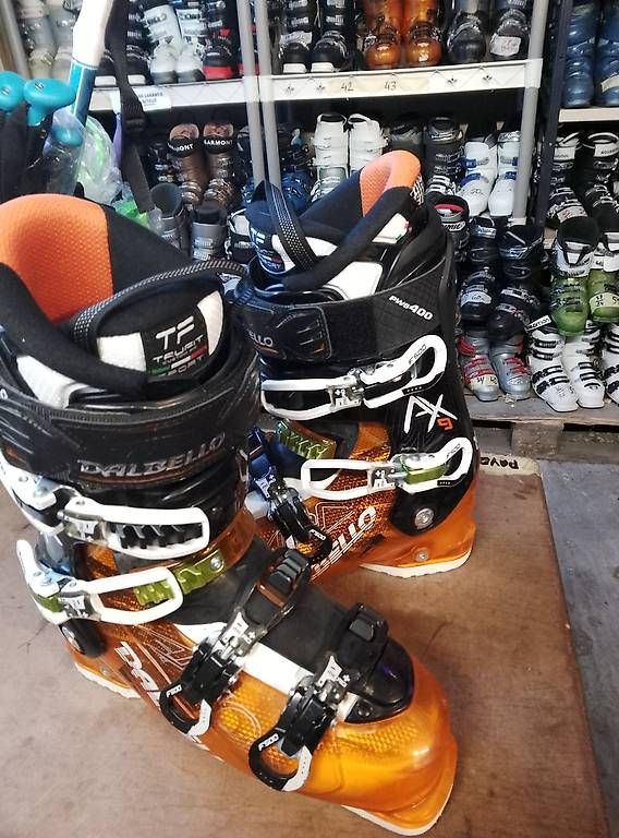 Skis: MATÉRIEL DE SKI OCCASION PAS CHER – D'occasion à Leysin par Liquidation-404 4