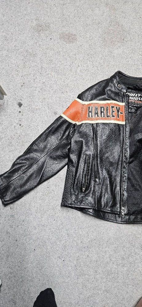 Harley-Davidson Jacken: Original Harley Davidson Trenton Lederjacke XL – Gebraucht aus Ersigen von Ktmteam 7