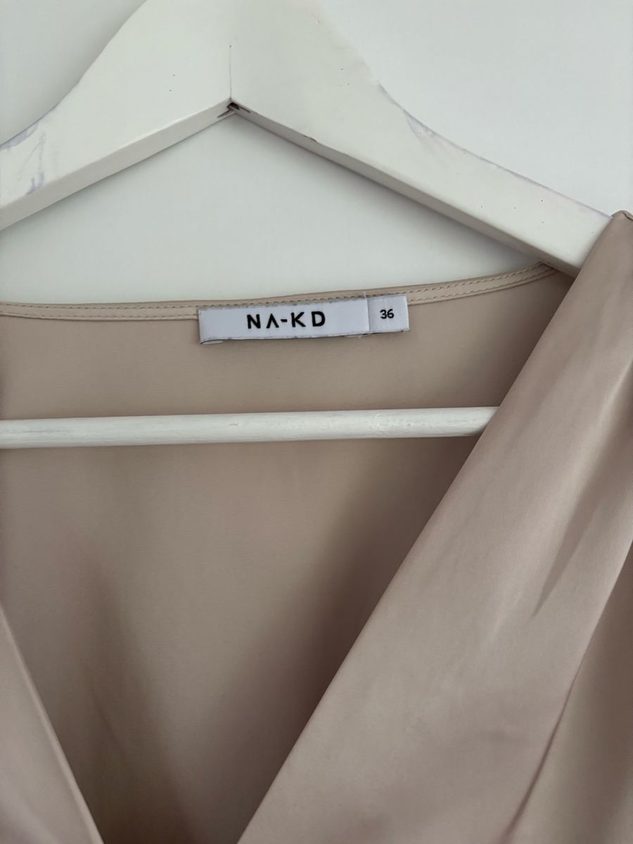Na-kd Blusen: Blouse Na-KD beige – Gebraucht aus Zürich von mps_9cp7 6