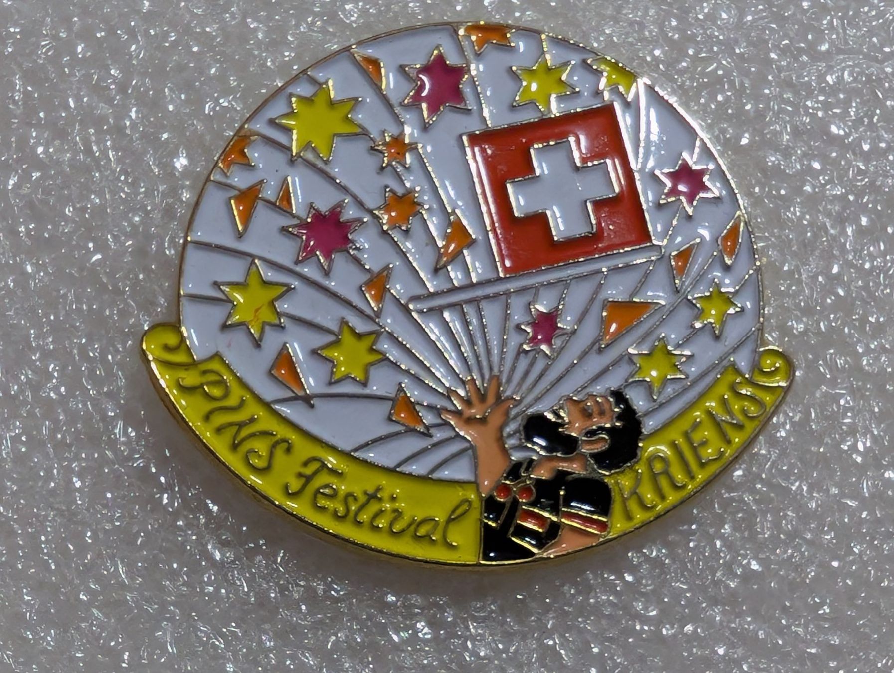 Plaketten & Abzeichen: Ansteckpin 252: Simone Erni – Gebraucht aus Oppligen von Pin-Fall-Shop