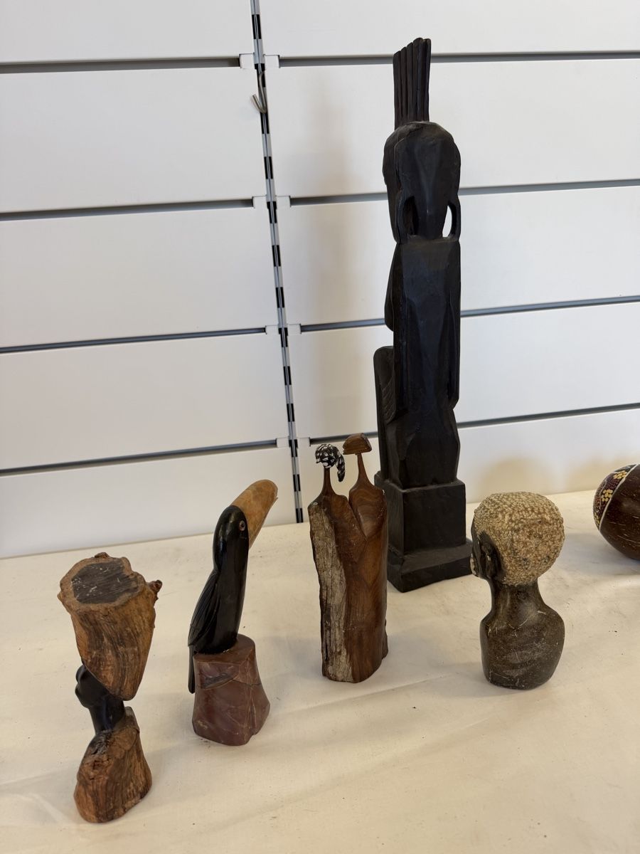 Statuette: Lot de Statues africaine et instruments à ne pas manquer  – Usato da montreux venduto da Always-Good 7