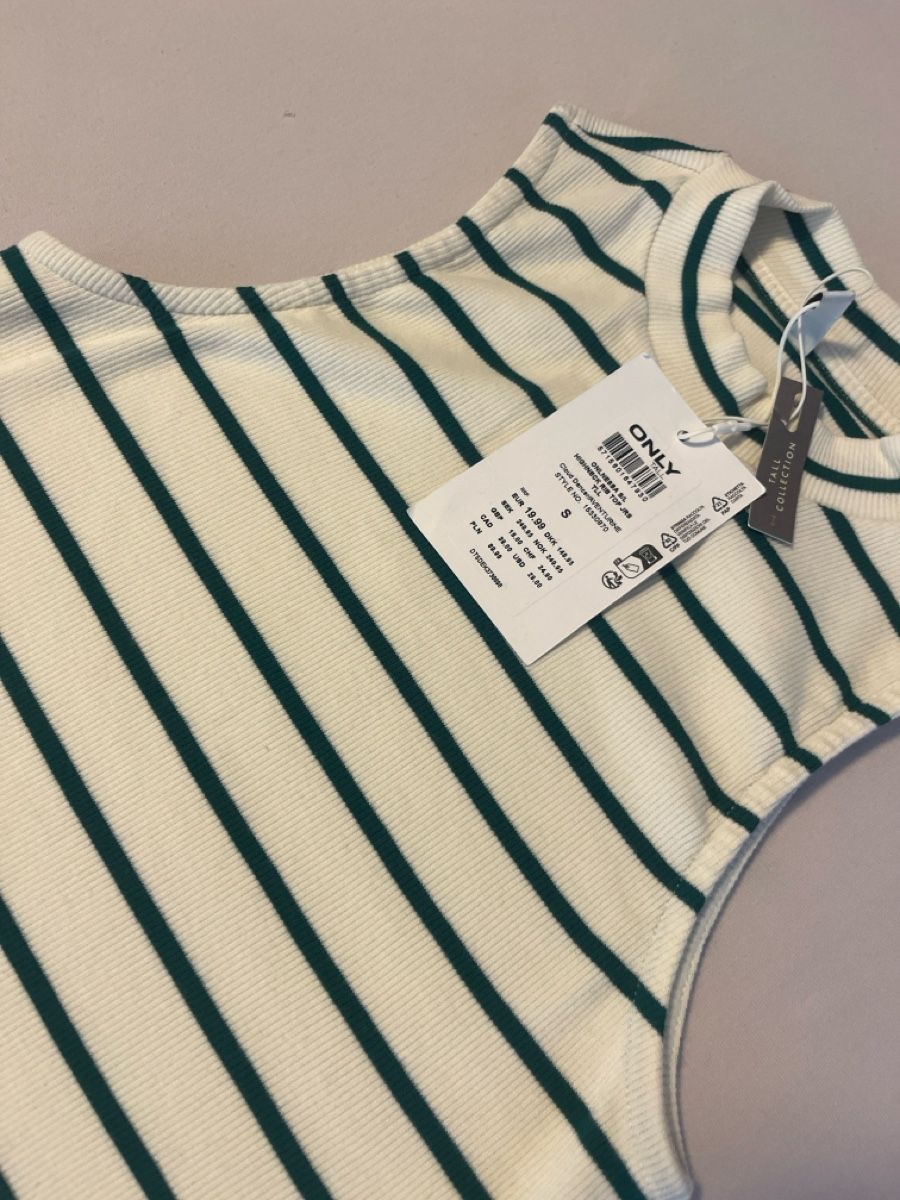 Only Top: New top only – Nuovo e nell'imballaggio originale da Saas-Fee venduto da Marienelly19 1