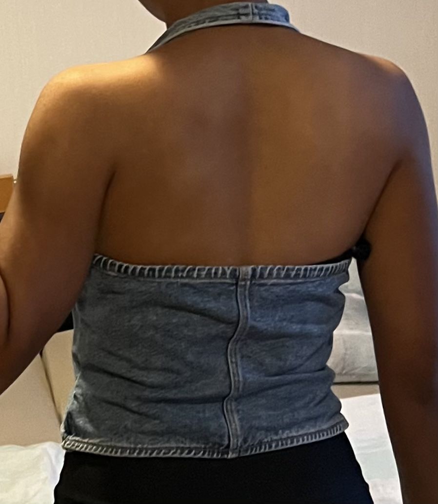 Bershka Top: Denim Neckhaltertop, Size M – Nuovo (secondo la descrizione) da Zürich venduto da celineaceline 1