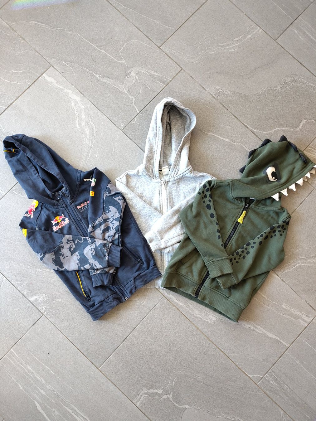 Jacken & Mäntel: Zip Hoodie – Gebraucht aus Reichenburg von DerUhu