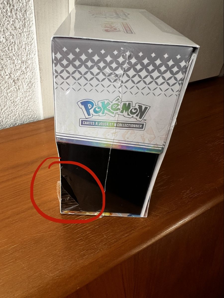 Pokémon Sammelbilder & Trading cards: Pokemon Elite Trainer Box Prismatic Evolutions Damaged – Neu und originalverpackt aus Estavayer-le-Lac von Vonmar14 3