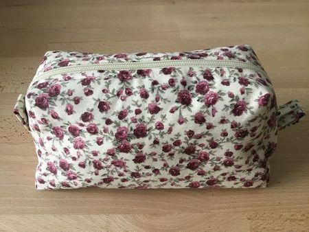 Tasche / Necessaire / Kosmetiktasche / Etui, neue Handarbeit