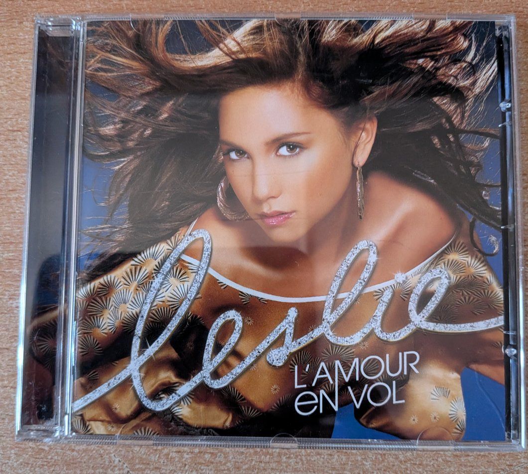 CD: CD Leslie L'amour en vol – Usato da Cernier venduto da Poussetofiol
