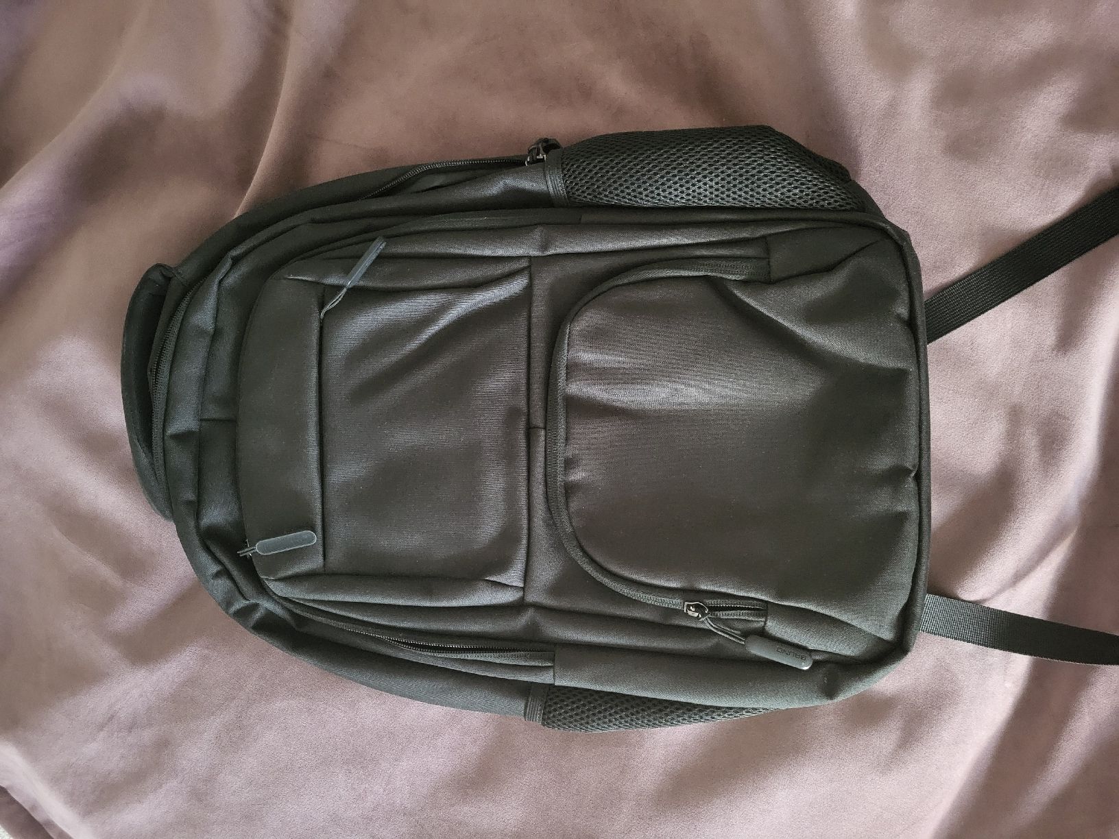 Zaini: Sac à dos avec compartiment pour ordinateur portable – Nuovo e nell'imballaggio originale da Cugy VD venduto da zor_68z5 2