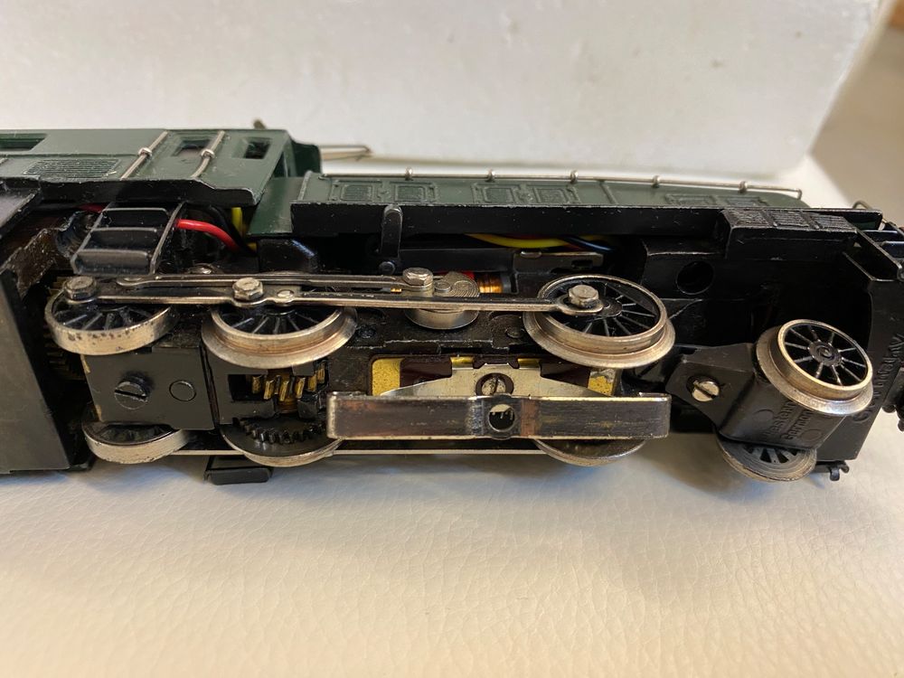 Locomotive Märklin 3015 - Série Ce 6/8 SBB Crocodile - Échelle H0 - Verte - Occasion