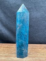 Blauer Apatit Obelisk, Turm, Spitze