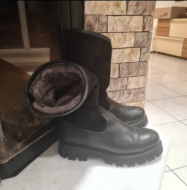 Scarpe da donna: Lammfell Stiefel neuwertig  – Nuovo e nell'imballaggio originale da Boniswil venduto da san_hv7v 4
