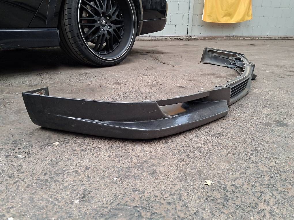 Tutti pezzi di ricambio auto: Opel Vectra C Frontspoiler Irmscher – Usato da Huttwil venduto da kadett_78 1
