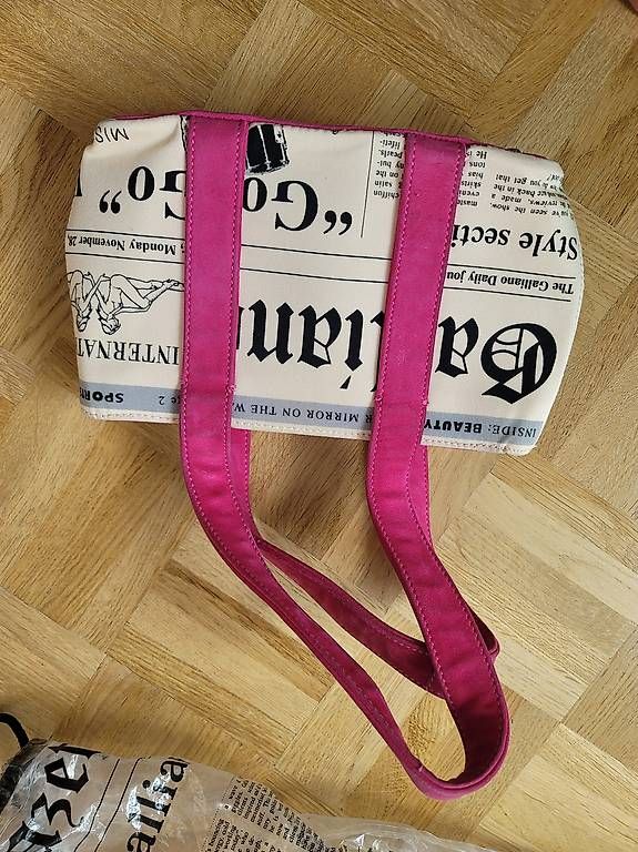 Taschen für Damen: Gallian, de Dior. Sac de luxe. – Gebraucht aus Petit Lancy von Andrey9 4