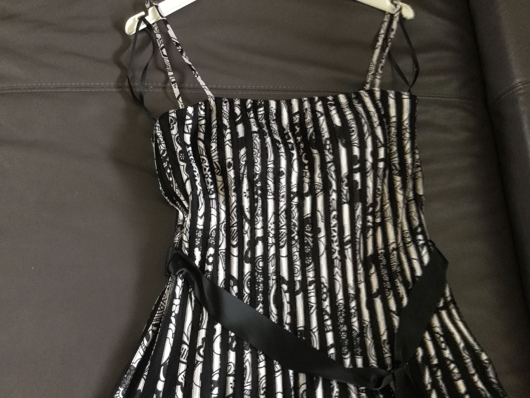 Vestiti: Festliches Kleid schwarz/weiss gemustert – Usato da Horw venduto da Benny017 1