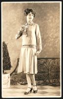 Fotografie Joel Feder, Junge Dame posier