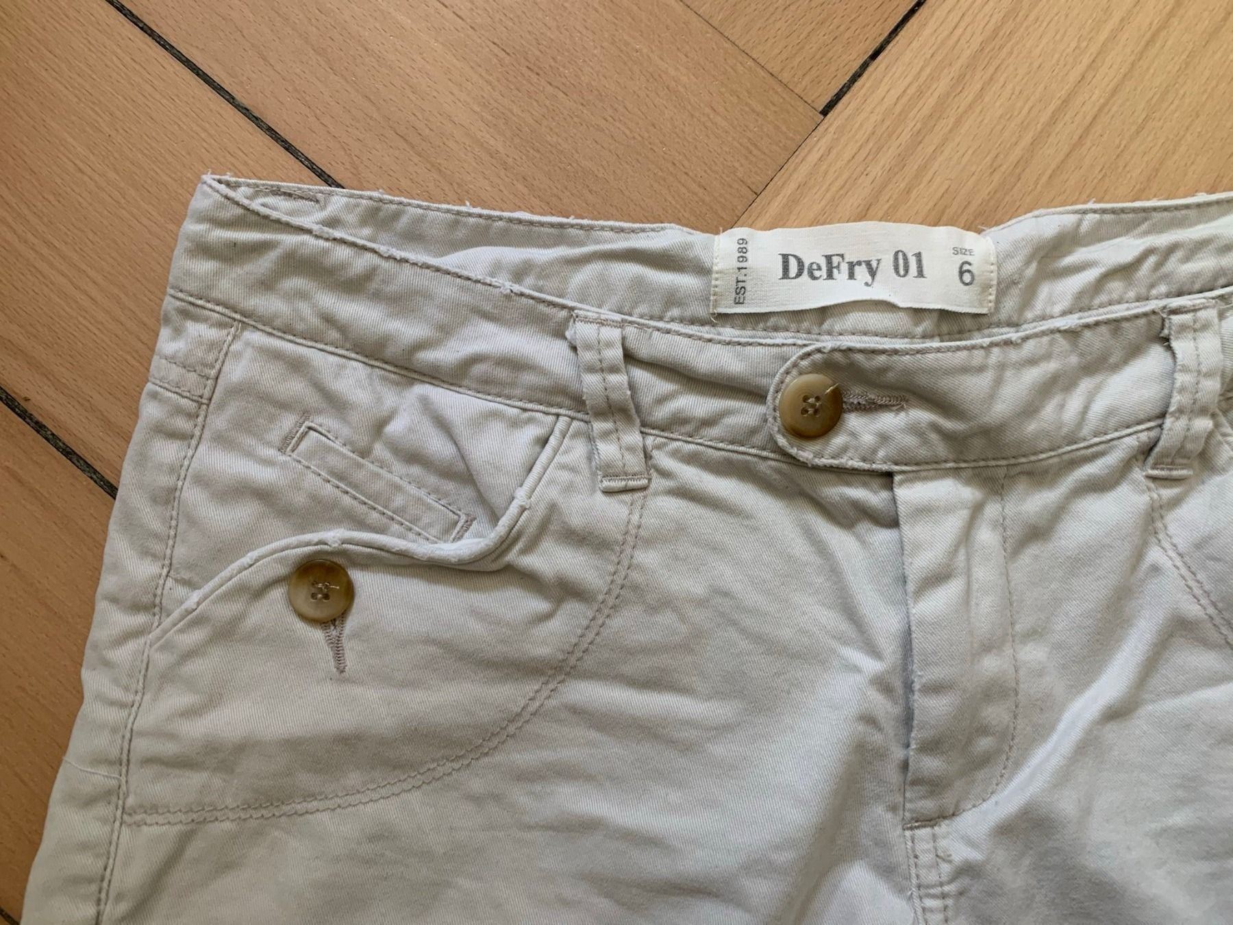 Hosen: DEFRY 01 - Shorts beige 38 – Gebraucht aus Zürich von Diazaio 1