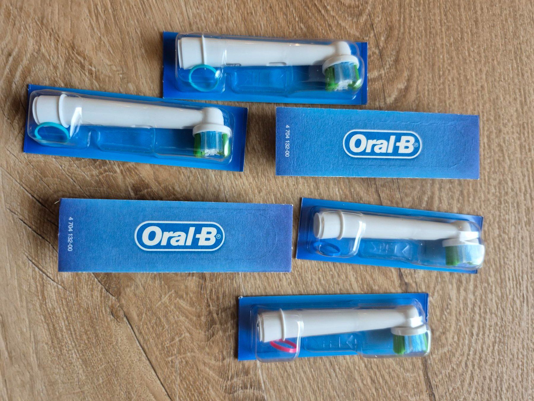 Oral B Cura dei denti: Ersatzzahnbürsten Oral-B – Nuovo e nell'imballaggio originale da Wangen SZ venduto da gab_r89s 1