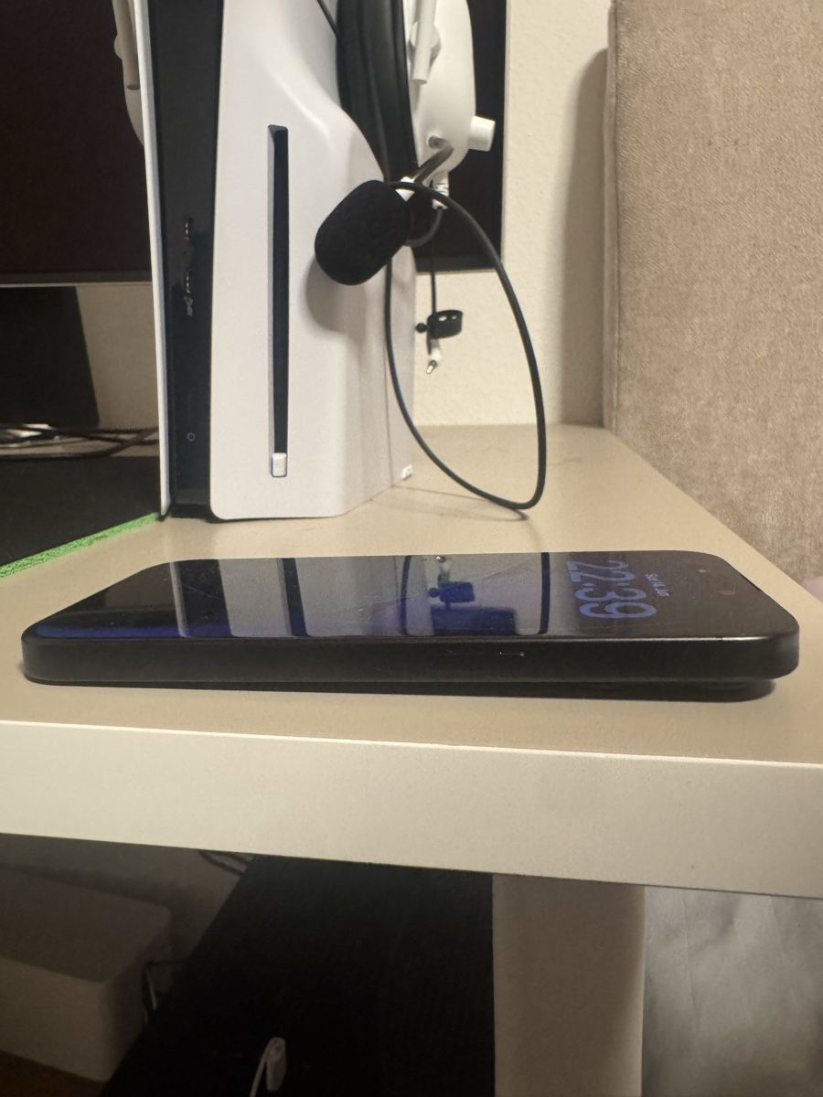Apple Telefoni cellulari / Smartphones: iPhone 15 pro 256GB top zustand! Lies die Beschreibung! – Usato da Zürich venduto da Yoni_to 4