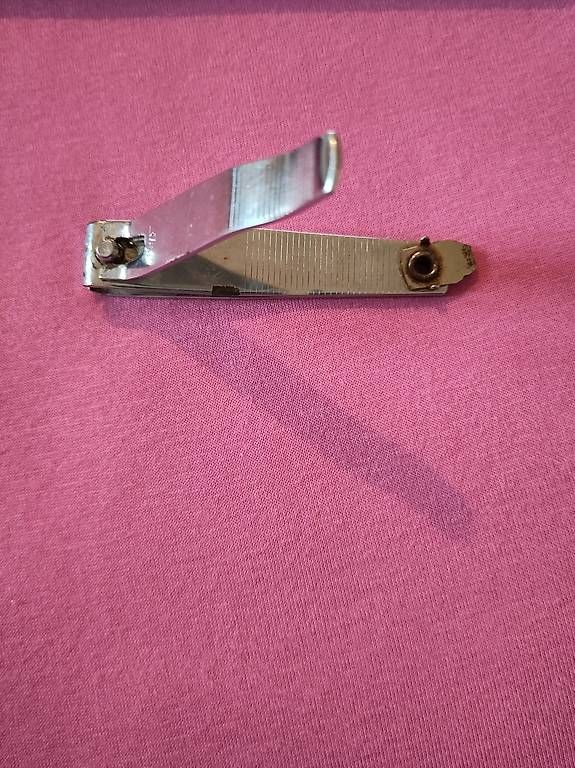 Unghie finte: Grosser Nagelklipser  – Usato da Winterthur venduto da Hasso92 1