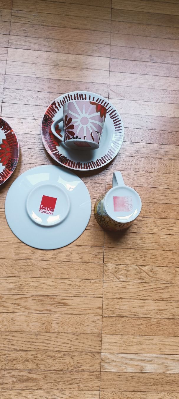 Set di piatti: Tazze da caffè vintage Tebe con piattini - Set da tre – Usato da Lugano venduto da ycd_rv8h 4