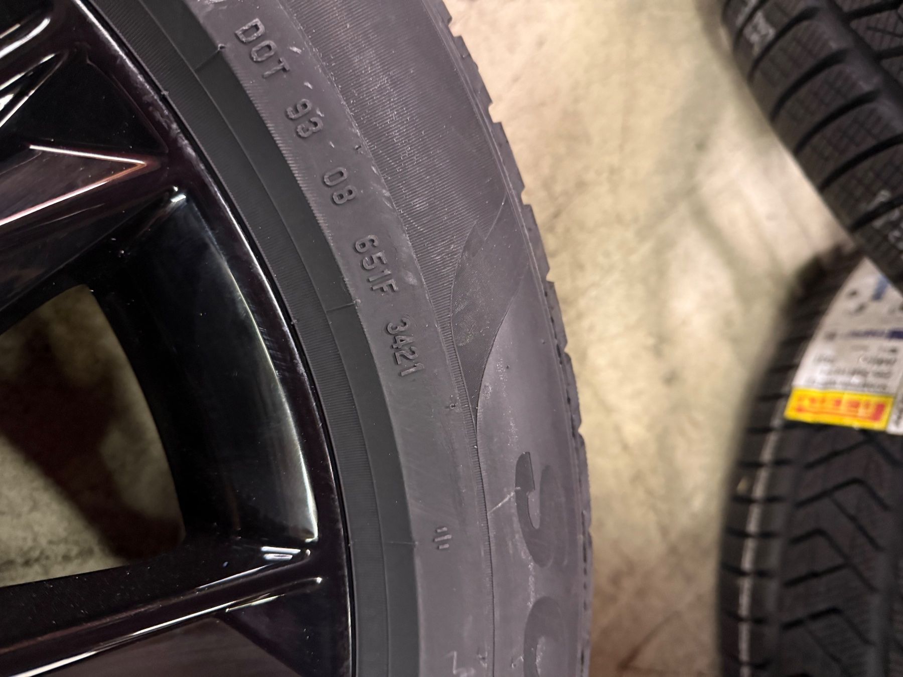 Audi Pneumatici & Ruote complete: Originale Audi Q4 E-tron Winterräder 19zoll Neu – Nuovo e nell'imballaggio originale da Gerlafingen venduto da Pneu-Puric 6