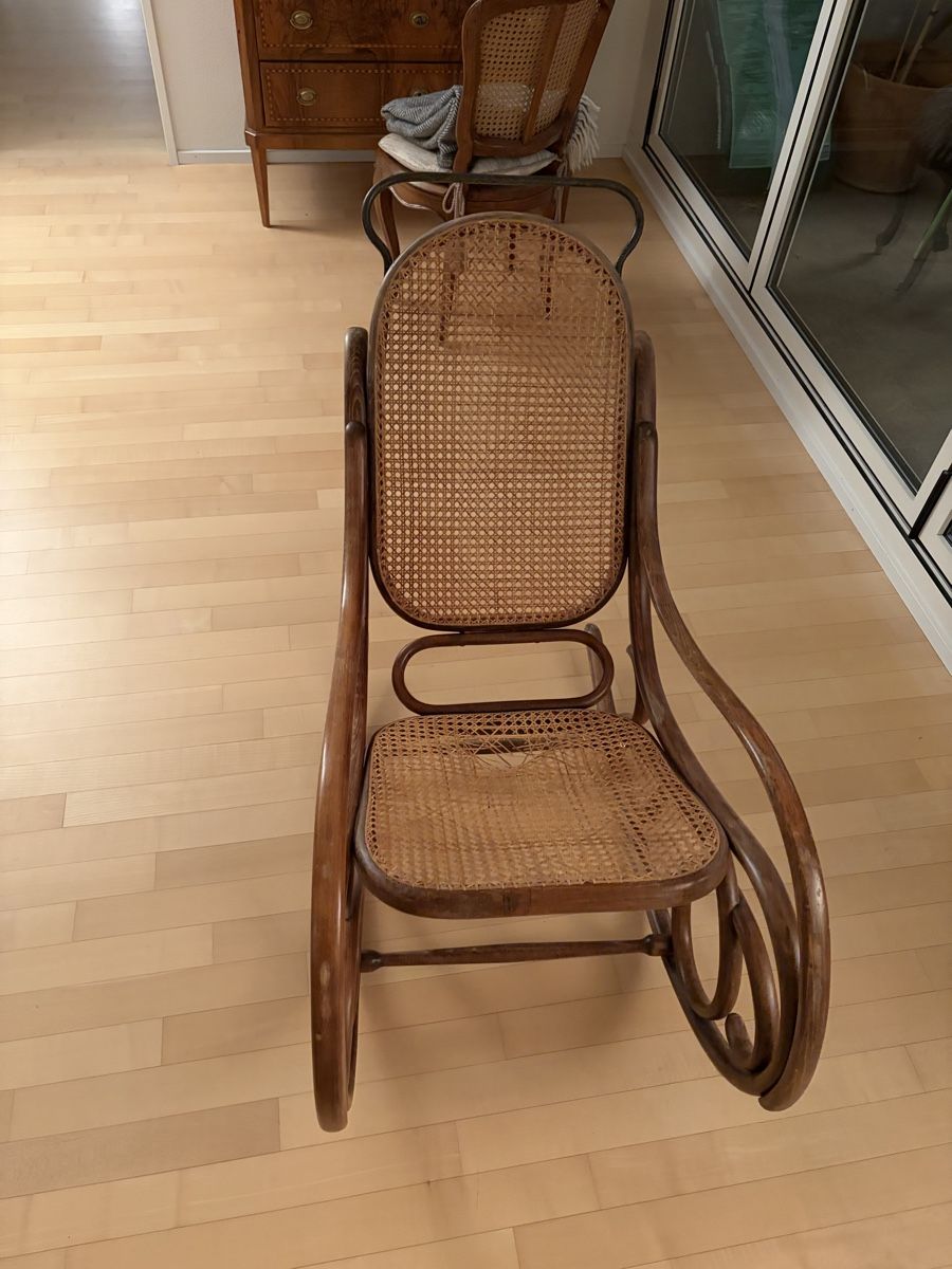 Thonet Poltrone: Thonet Schaukelstuhl – Usato da Zürich venduto da NinosRicardos 1