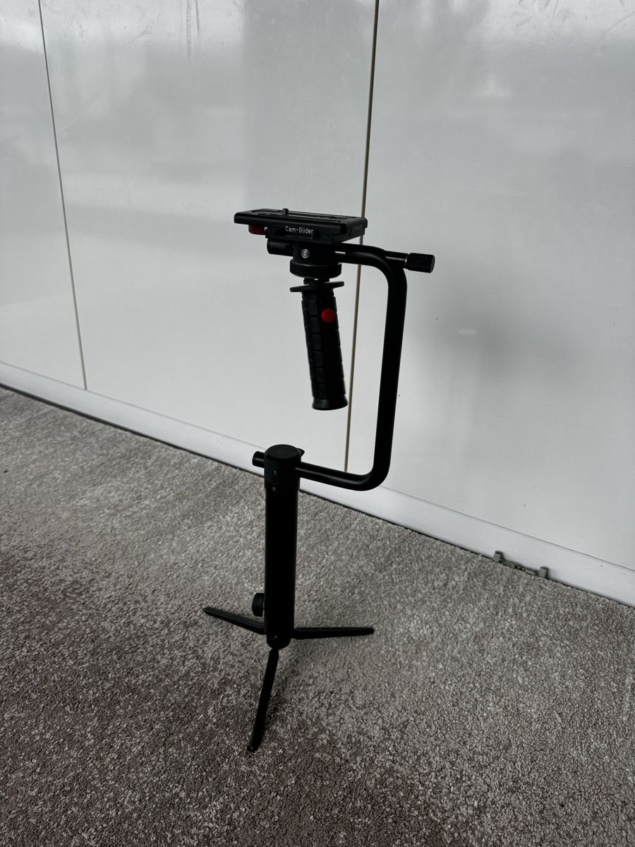 Treppiedi & Teste: Kamera-Slider Schweizer mit Stativ Set – Usato da Goldau venduto da mira221