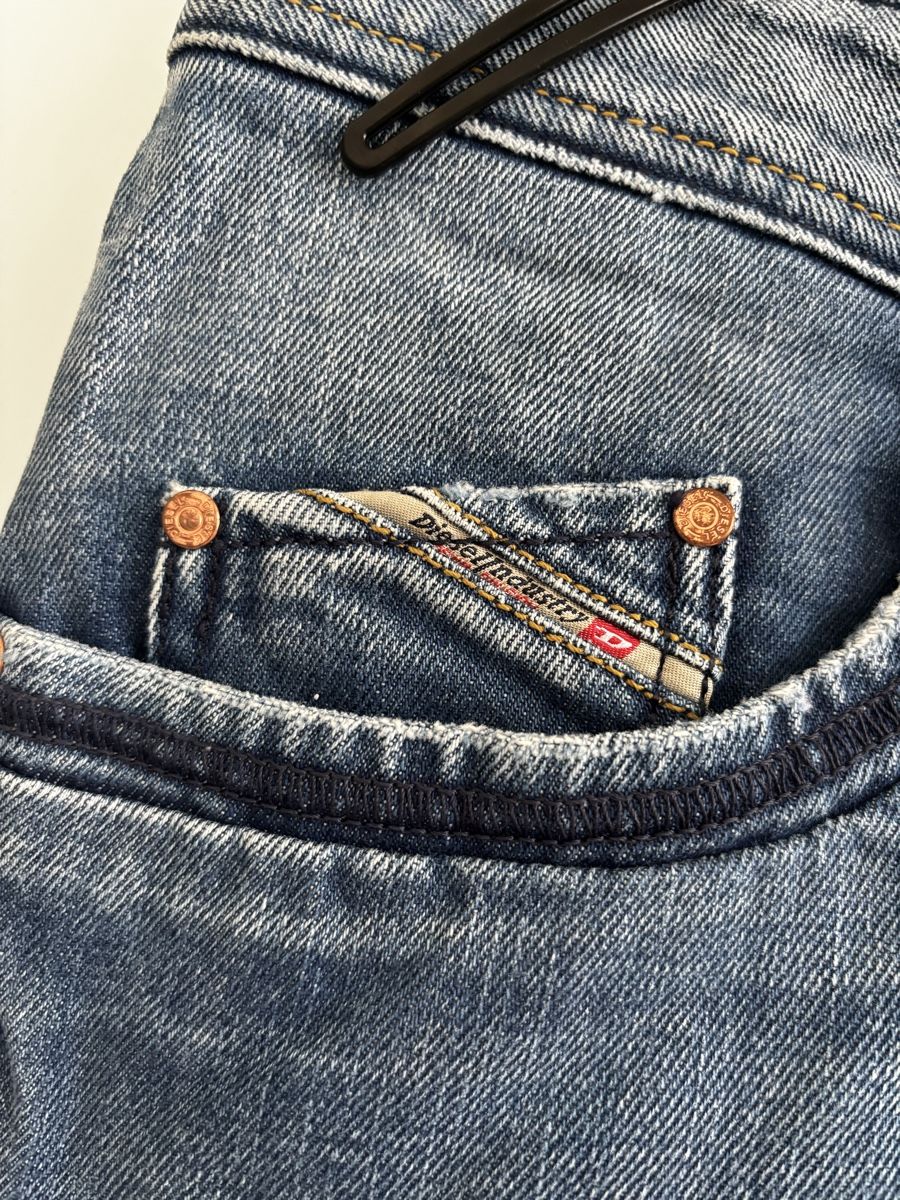 Diesel Jeans: Diesel Jeans – Nuovo (secondo la descrizione) da Basel venduto da sop_h98w 1