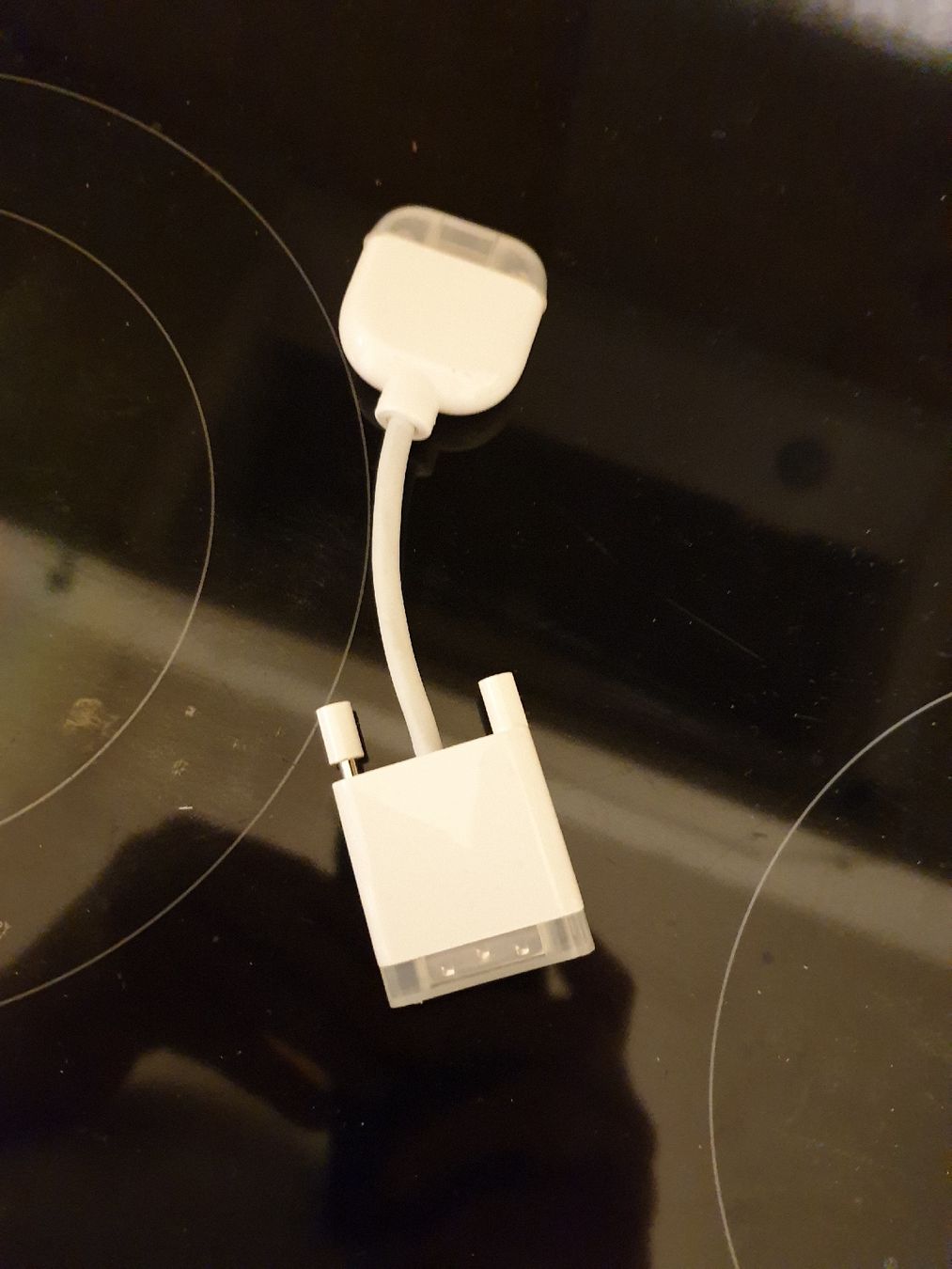 Apple Unità & Adattatore: Adapter DVI auf VGA 33 – Usato da Ittigen venduto da Ziok187