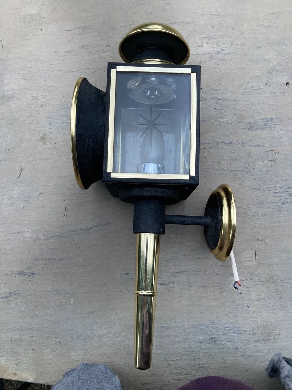 Lampade: Schöne Kutscherlampe elektrifiziert – Usato da Moerschwil venduto da Corsica61 8