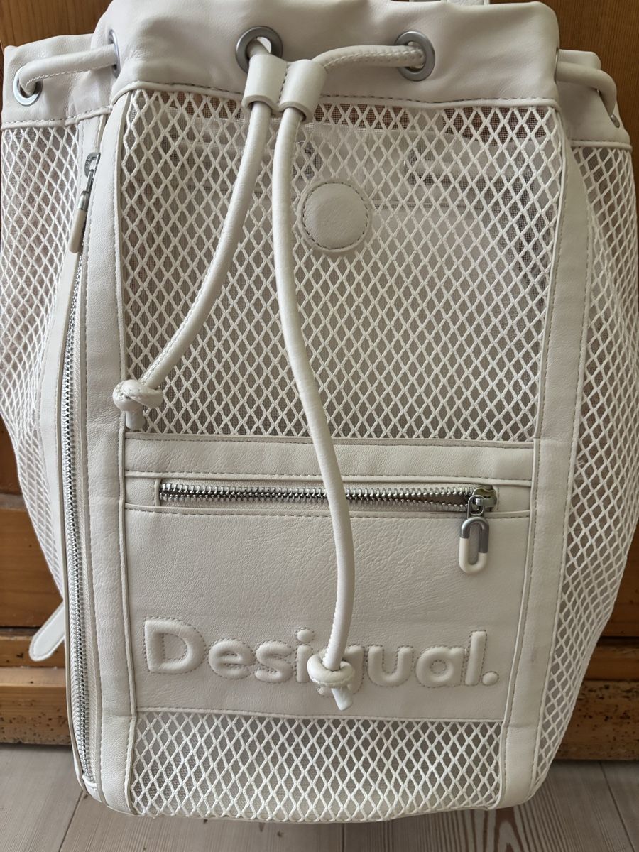 Desigual Sacs à dos: Desigual Rucksack weiss – Neuf (Voir description) à Fruthwilen par Joy111 1