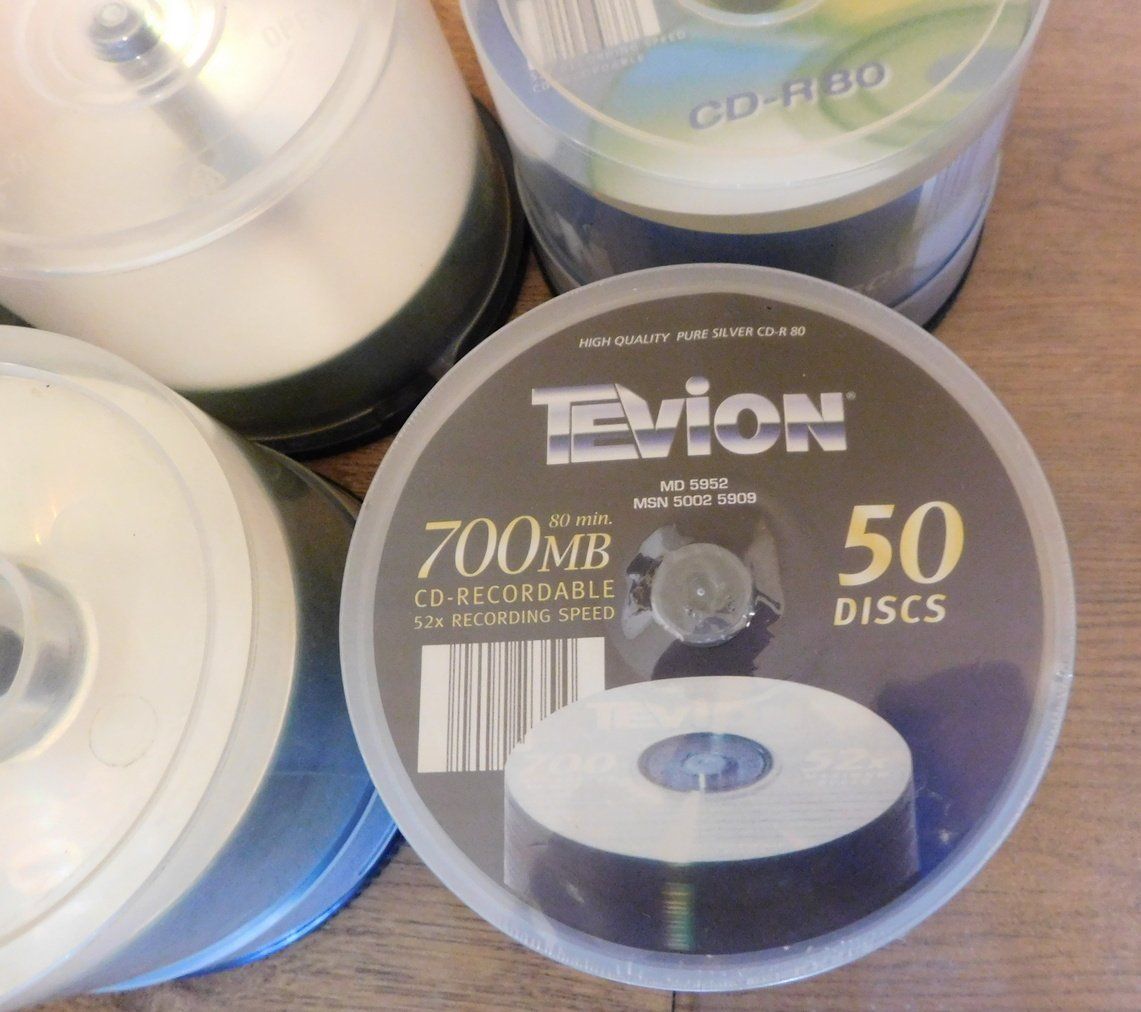 CD & DVD-Rohlinge: Über 200 Stück,  CD recordabel m, 52 x Speed, 80 Min. 700 MB – Neu (gemäss Beschreibung) aus Villnachern von Niggo0 2