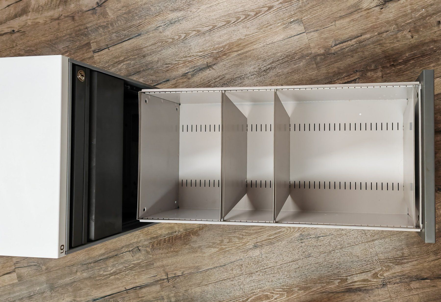 Lista Korpus: Lista Office LO Korpus - 80 x 40 – Gebraucht aus Pfäffikon SZ von smartswiss17 4