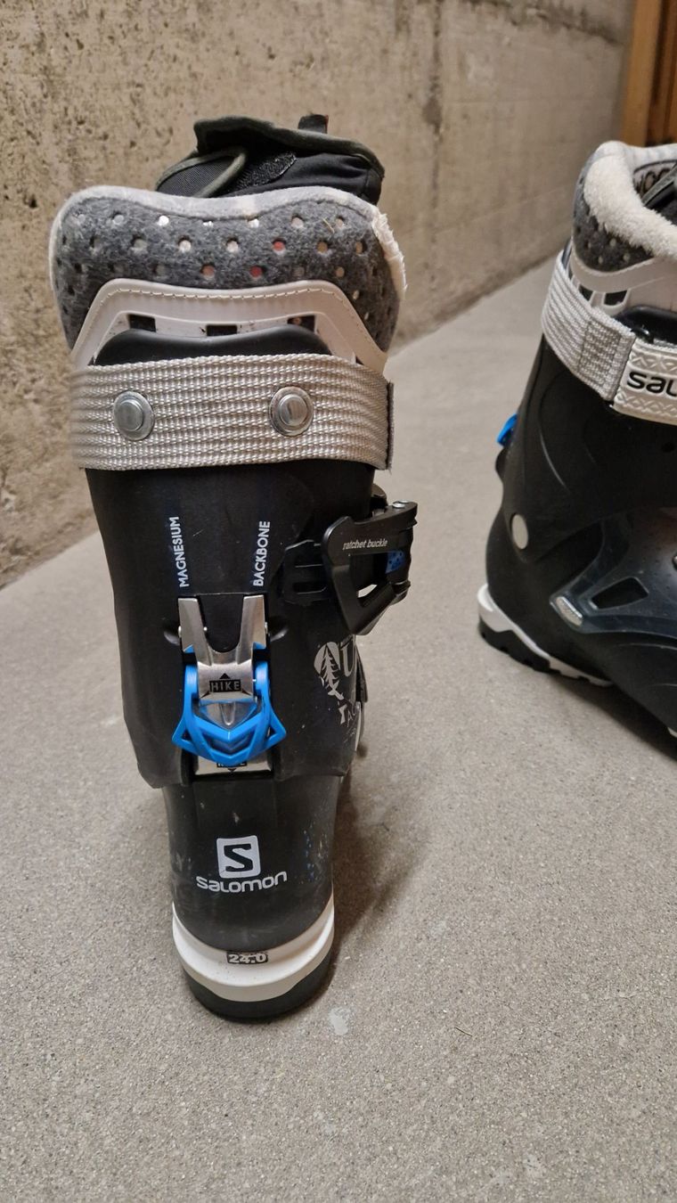 Salomon Sci: Bottes de Ski Salomon – Usato da Genève venduto da car_2wpt