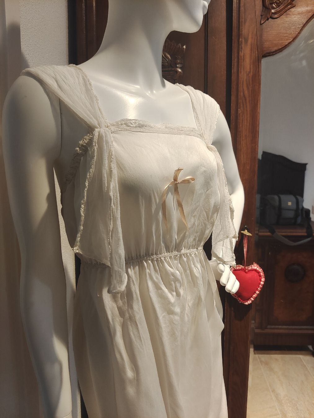 Vestiti: Pure Silk night dress with tags – Nuovo e nell'imballaggio originale da  venduto da  1