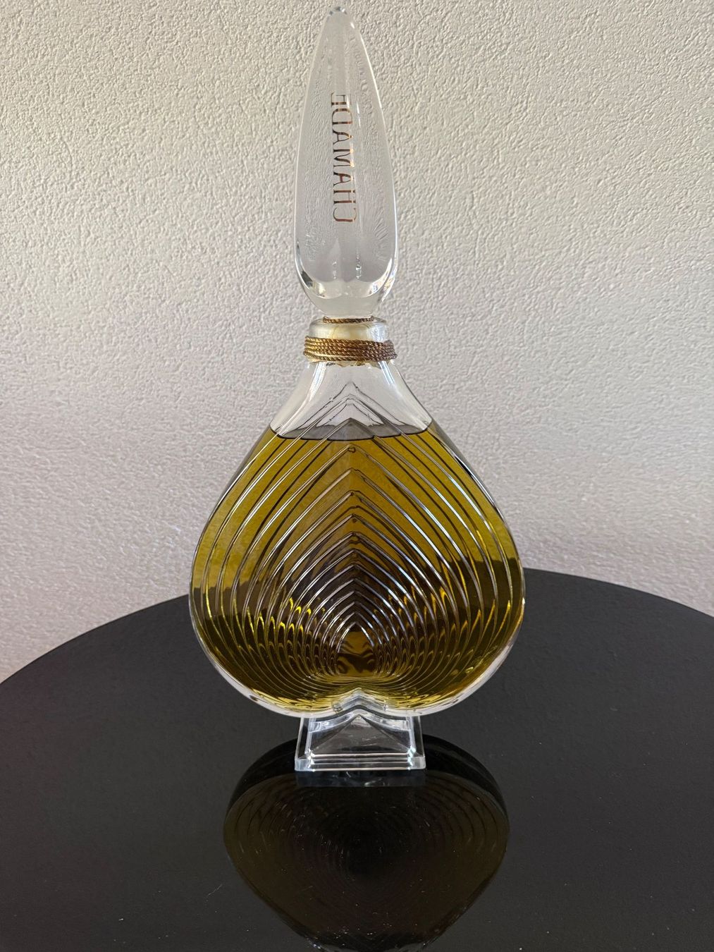 Guerlain Flaconi: GUERLAIN - Grossfactice Parfum Chamade – Usato da St. Gallen venduto da aracne 3