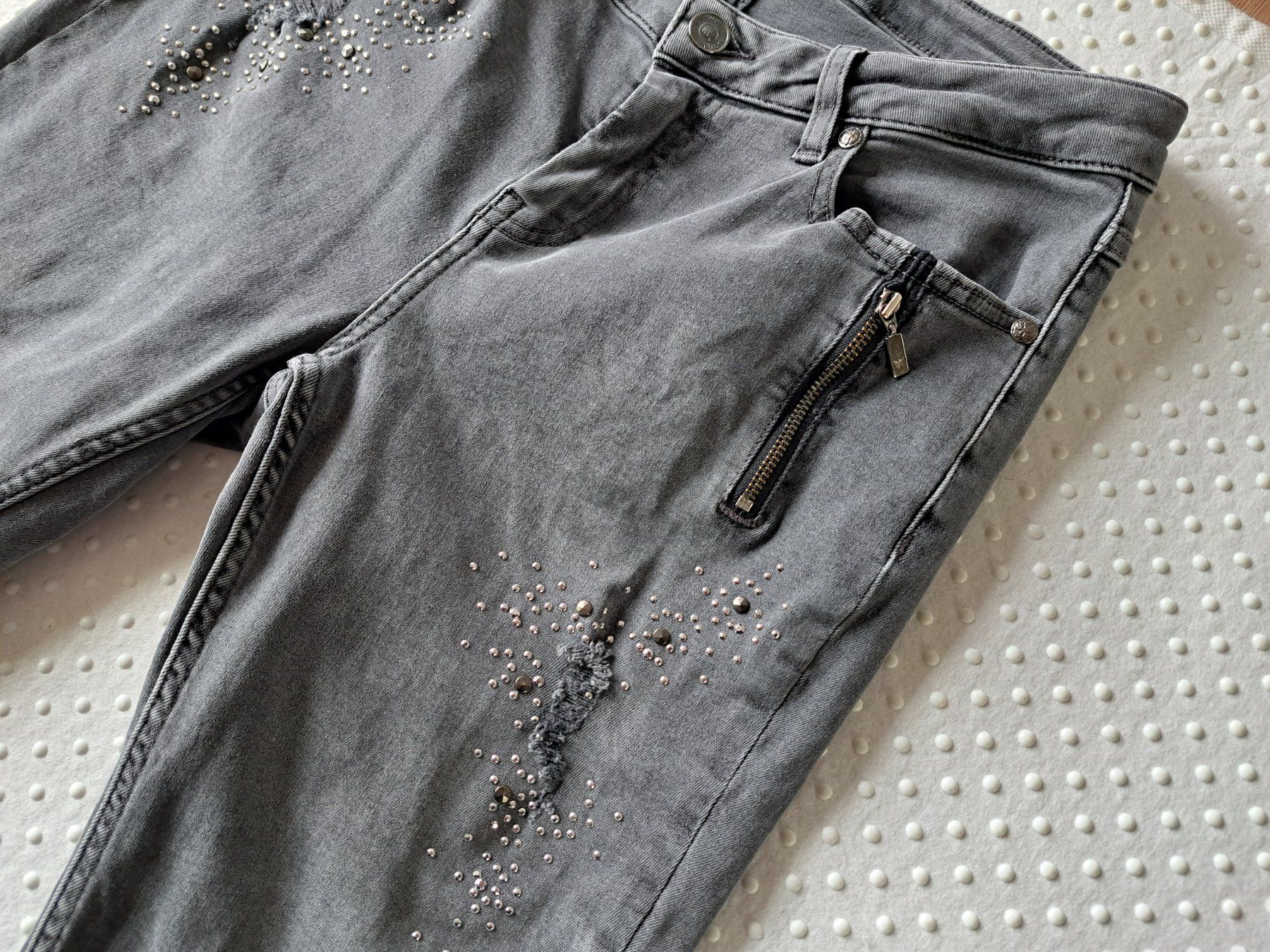 Monari Jeans: Schöne monari Jeans Grösse 36 – Gebraucht aus Gysenstein von joshuas81 1