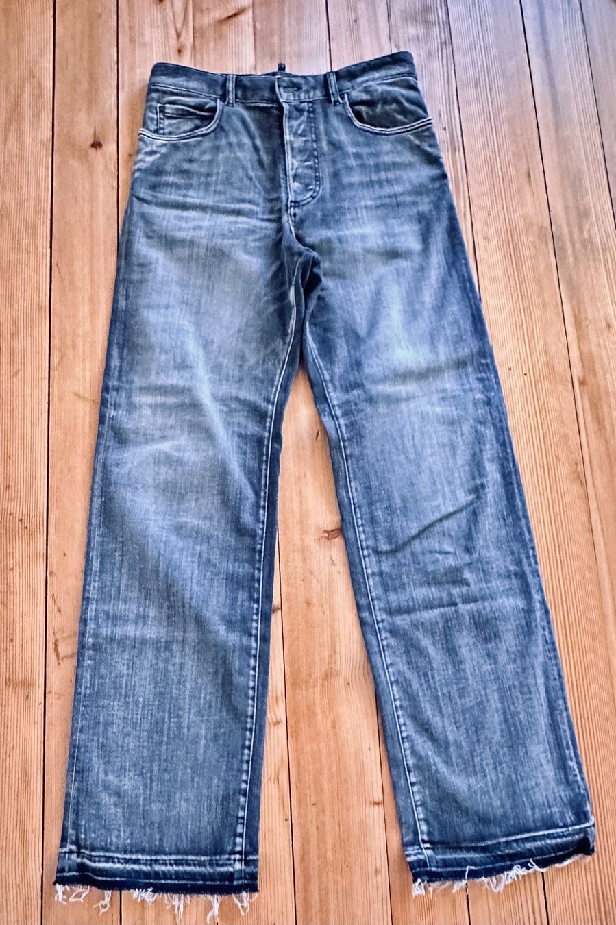 Dsquared2 Jeans: Disquared Jeans hellgrau – Usato da Luzern venduto da Mamutpe