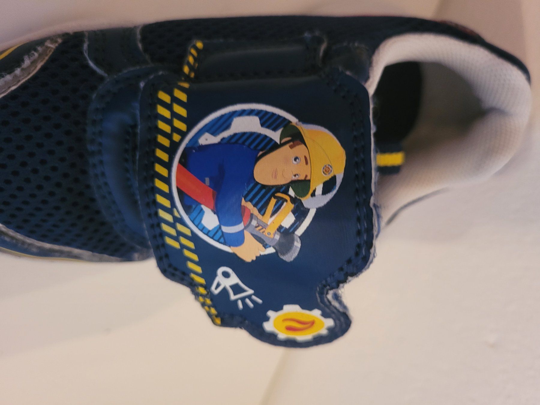 Scarpe da uomo: S 2: Schuhe Feuerwehrmann Sam, Grösse 25 – Usato da Bremgarten b. Bern venduto da Marge7979 4