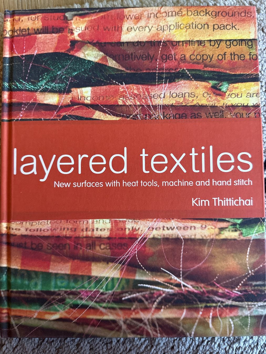 Libri: Buch zu Textilkunst: layered textiles – Nuovo e nell'imballaggio originale da Andelfingen venduto da Judy0007