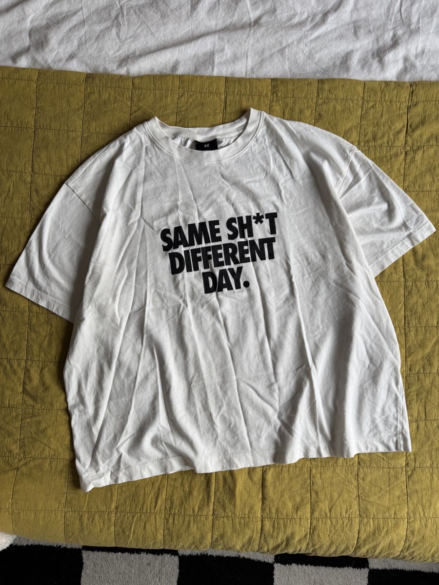 Oversized Tee: Same Sh*t Different Day XXL (Neu (gemäss Beschreibung