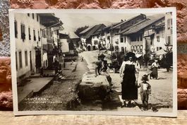 Gruyères - Les anciennes mesures - Belebt - Dorfstrasse