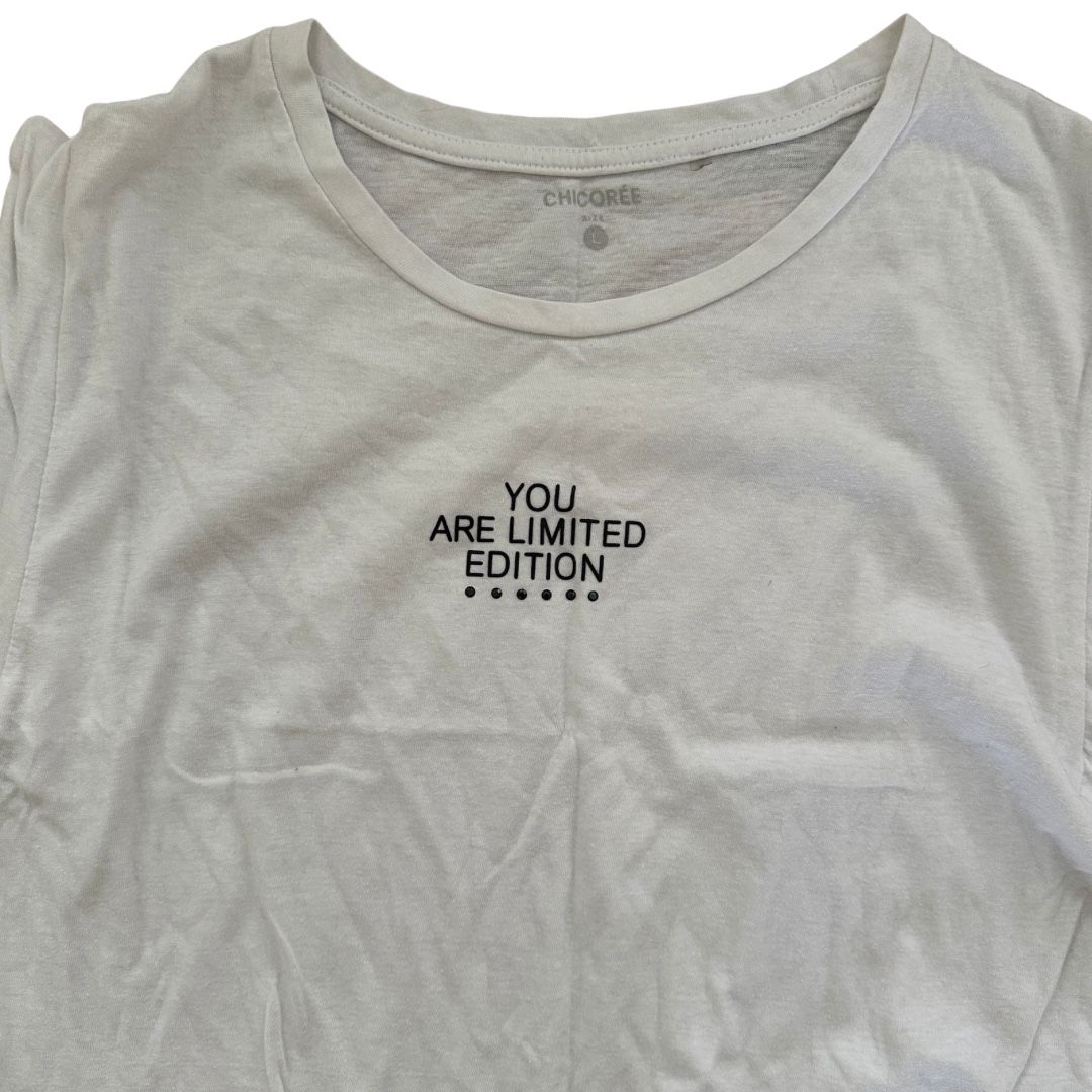 T-shirt: White Minimalist Slogan Tee Oversized S M – Usato da Zofingen venduto da JumpInVintage 3