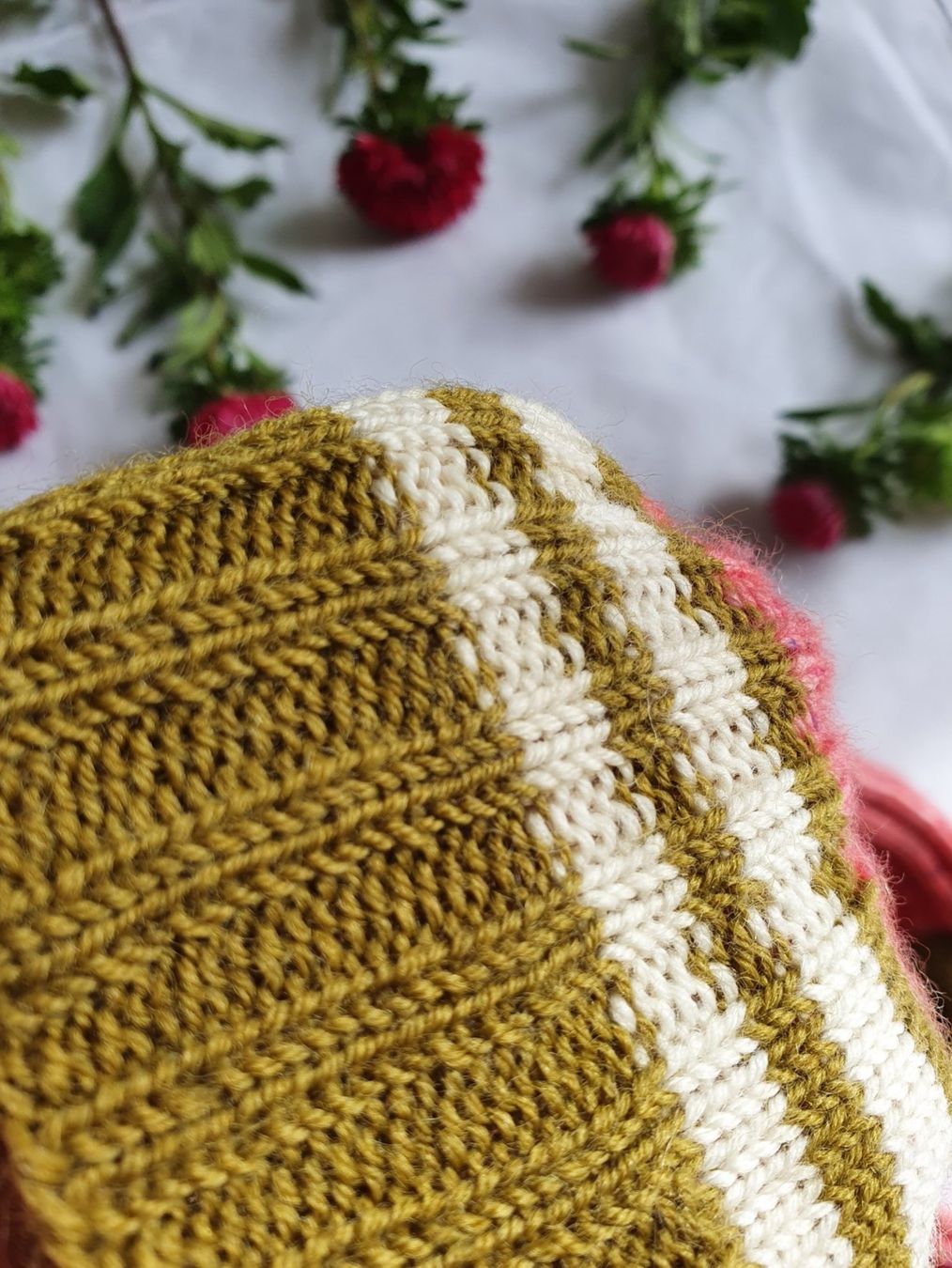 Socken: Handgestrickte Socken, Gr. 36/37, Wollsocken, Geschenk – Neu und originalverpackt aus Neunkirch von Sandramay 3